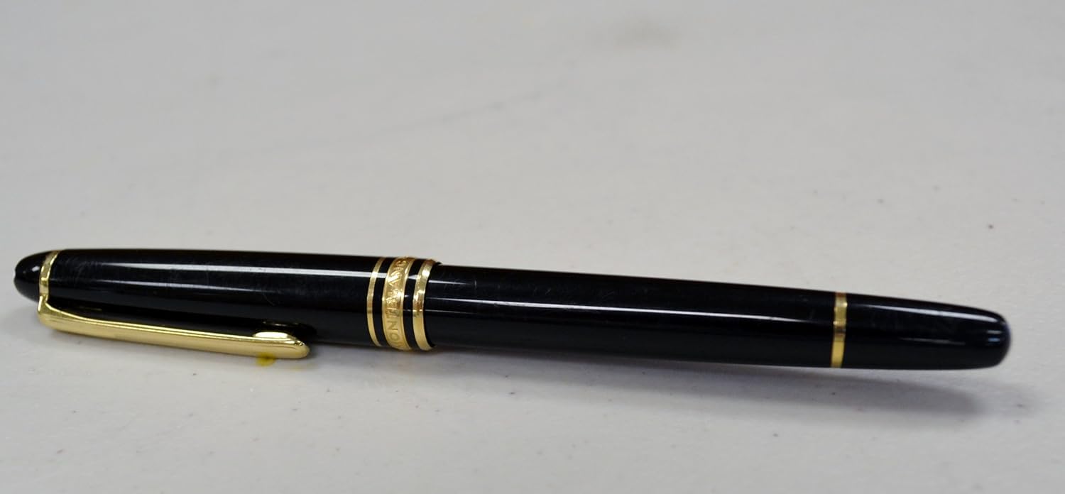 Black with Gold Trim Fountain Pen P277