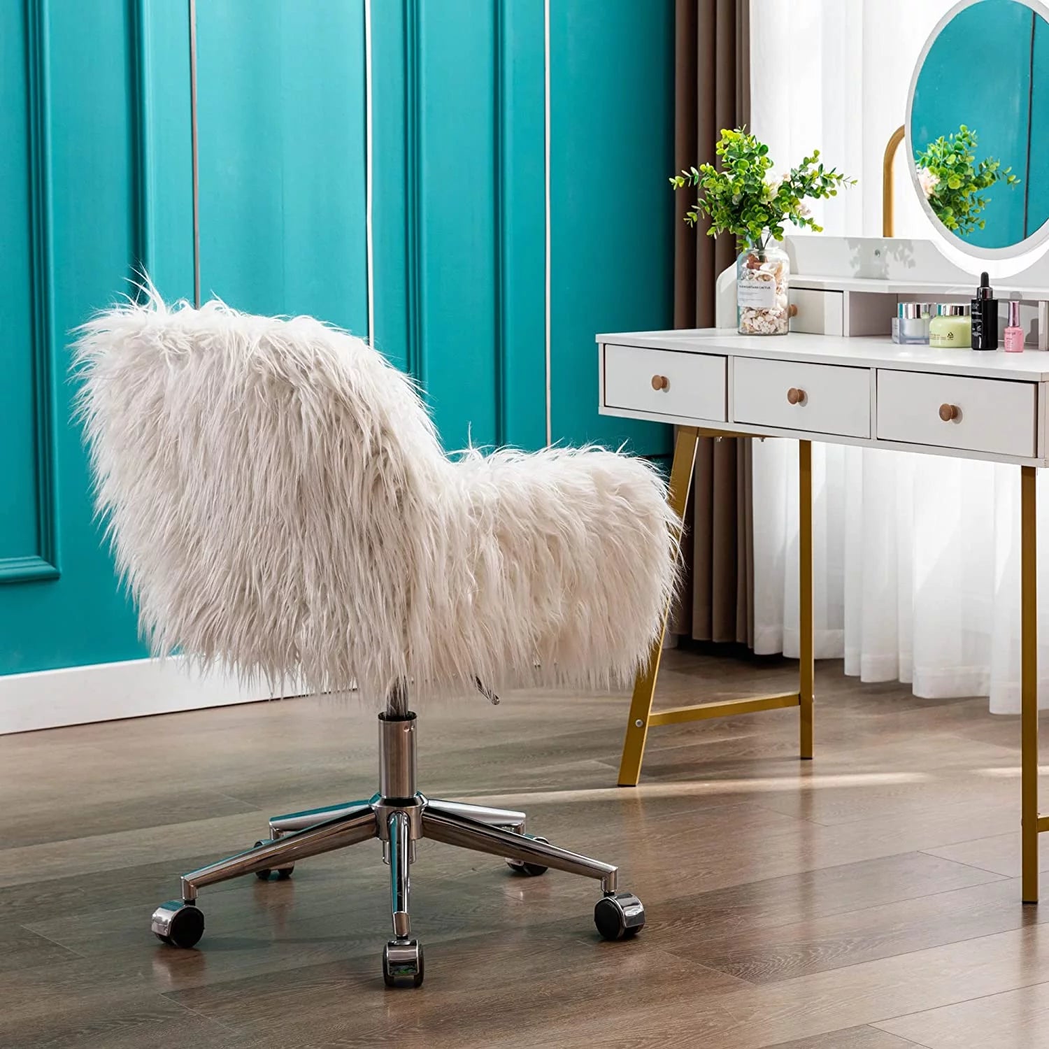 White Faux Fur Swivel Desk Chair with Back S65260