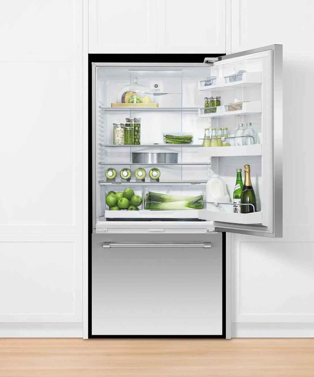 32 Wide 17.1 Cu. Ft. Bottom Freezer Refrigerator - Stainless D7855