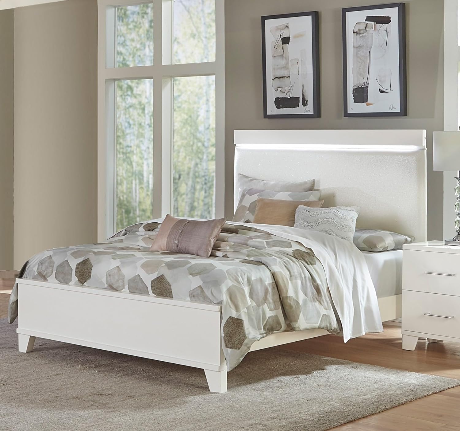 White High Gloss Finish Full Bed with Faux Leather Upholstered Headboard Z421