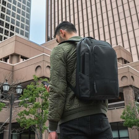 20L Water Resistant Expandable Black Backpack A424