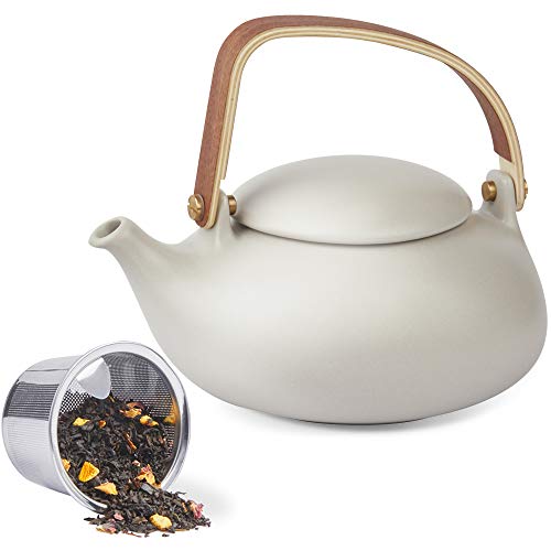 27 oz Ceramic Japanese Teapot with Fine Stainers and 4 Cups F940086