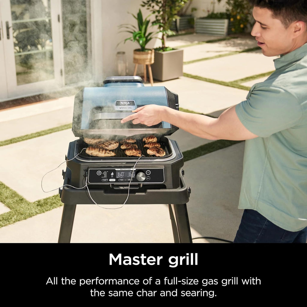 Black Outdoor Grill & Smoker N45942