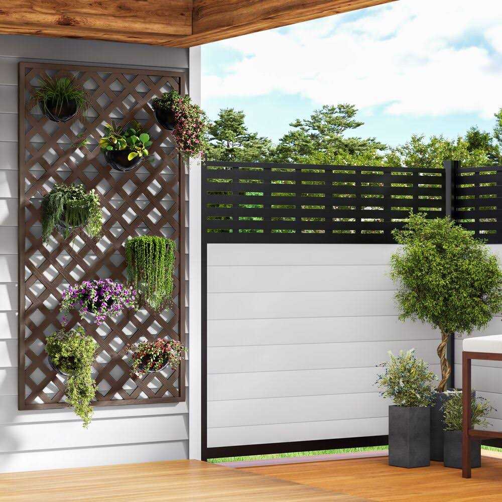 4 ft x 8 ft Vinyl Lattice Q22316