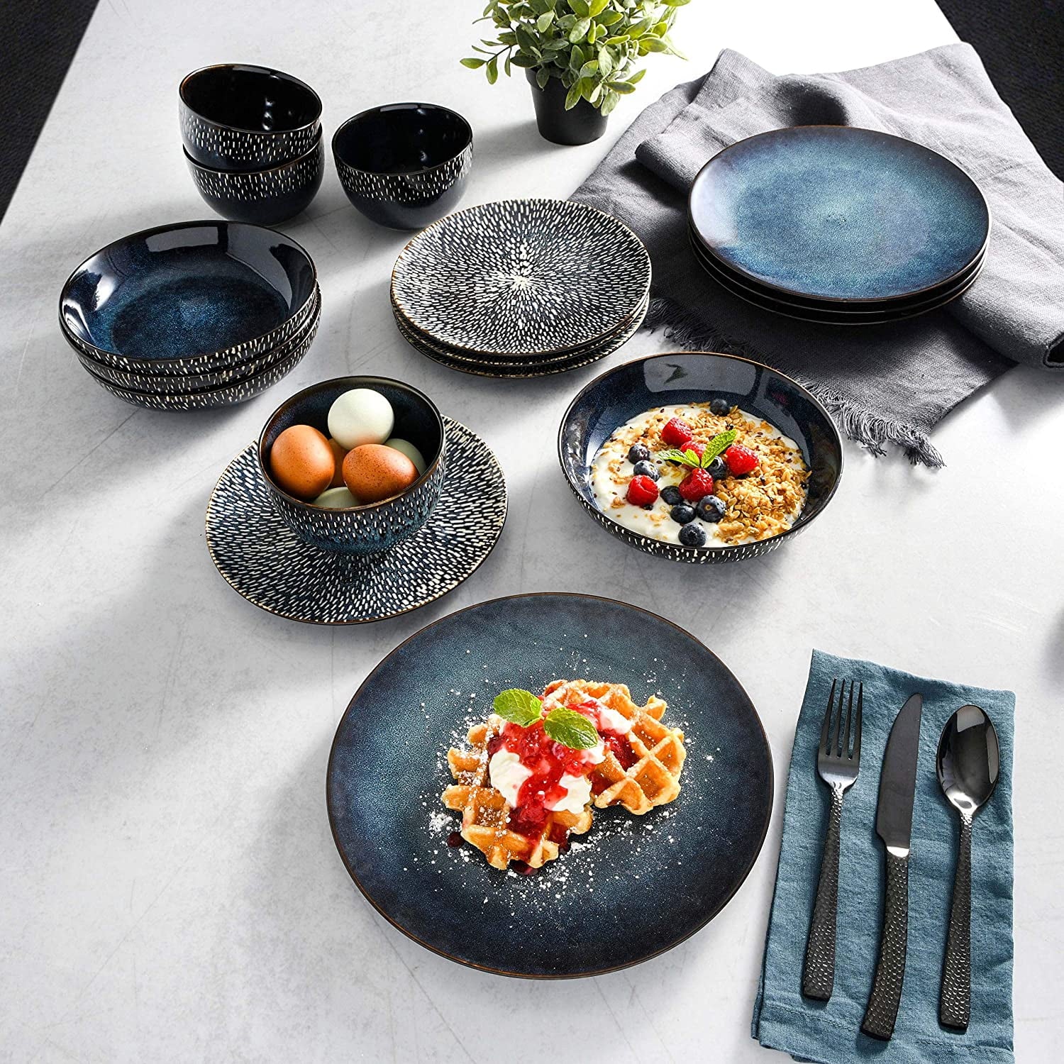 16-Piece Dinnerware Set Cobalt L22156